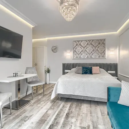 Silver Apartment