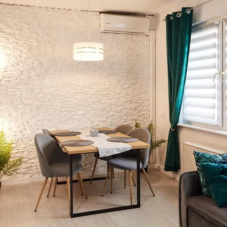 Apartament Livia Dwupoziomowy , Klimatyzacja , Wi-fi