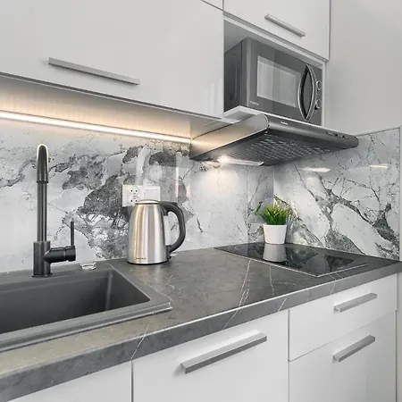 Silver Apartment *