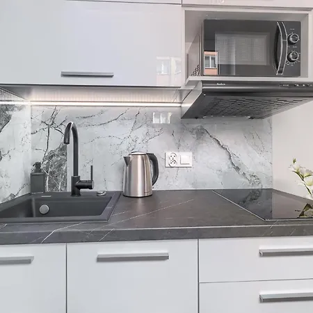 Silver Apartment