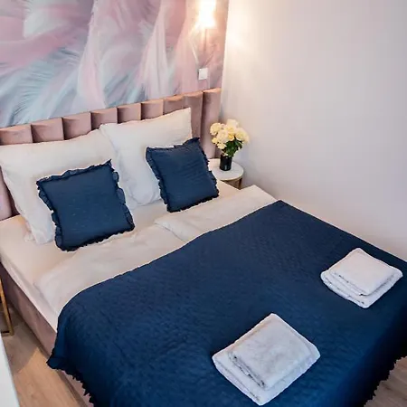 Aparthome Apartment