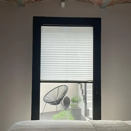 Apartment 5 *