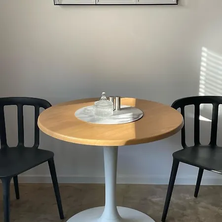 Apartment 5