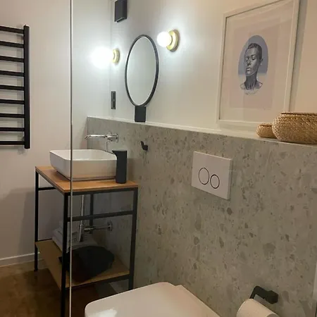 Apartment 5