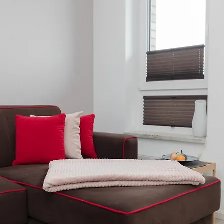 Przestronny Z Balkonem - Przy Porcie - By Renters Apartment Swinoujscie