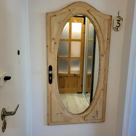 Trzecie Drzwi Po Lewej Apartment *