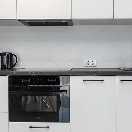 Sun Towers Lux By Renters Prestige