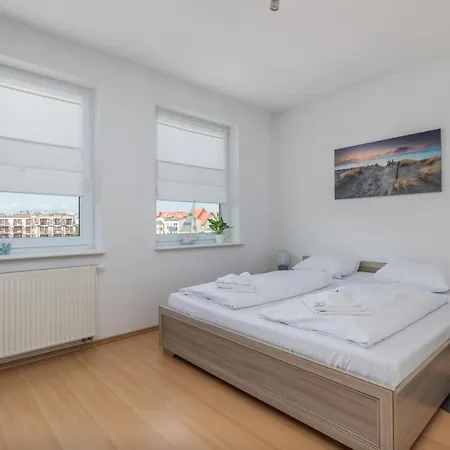 Chrobrego Two-bedroom By Renters Apartment