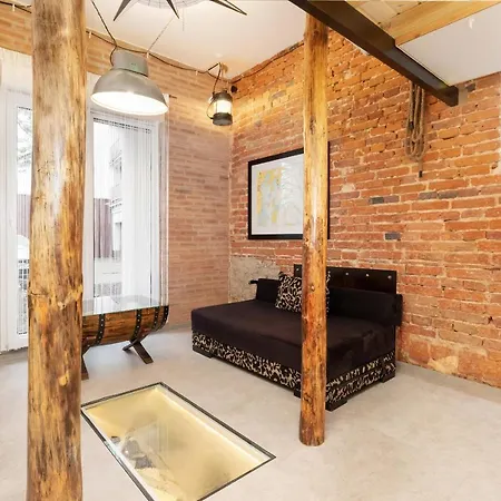 Cosy Studio Bohaterow Wrzesnia By Renters