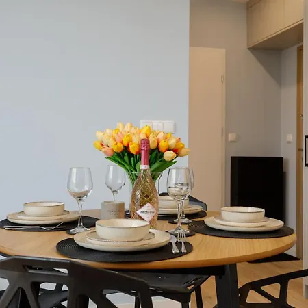 Apartment Square By Renters *