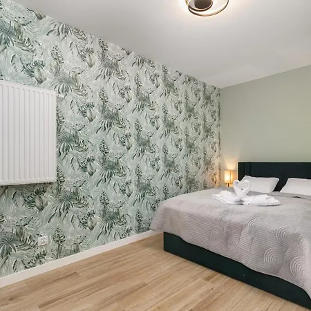 Apartment Square By Renters *