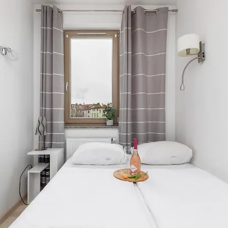 Wind Rose Quarter By Renters Apartment