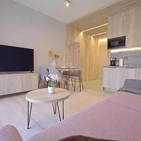 Apartment Bryza - Baltycki - 100m Od Morza - Parking - Komorka Na Rowery Swinoujscie