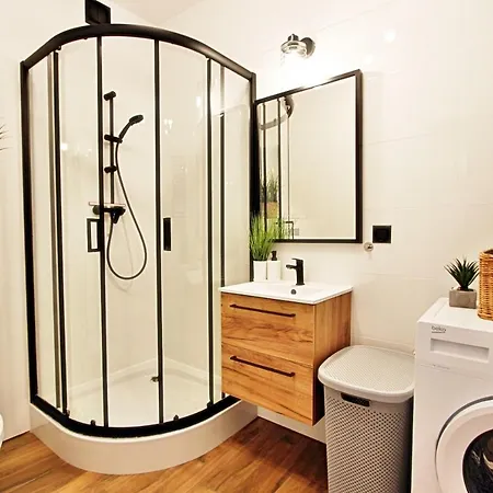 Apartament Kotwica Z Prywatnym Miejscem W Hali Garazowej Apartment *