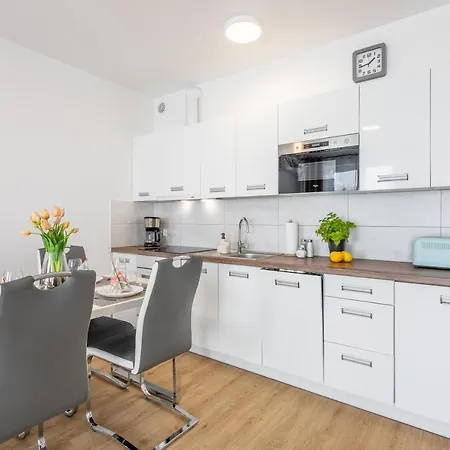 Ambria Centrum Apartment *