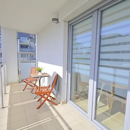 Bryza - Osiedle Ulanska - Parking Apartment
