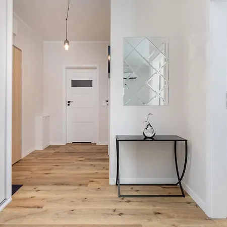 Apartment Kormoran With Ac By Renters Prestige