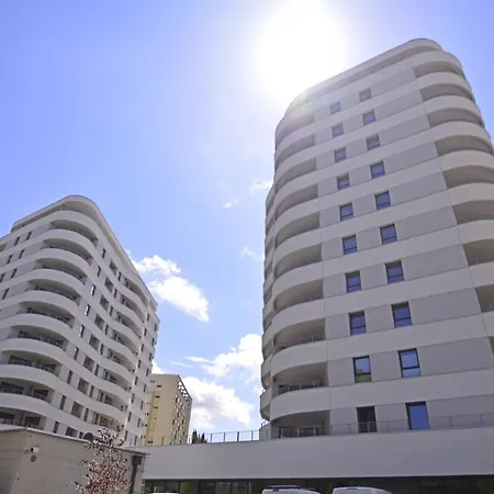 Bryza - Osiedle Sun Towers 38-39, Parking W Garazu