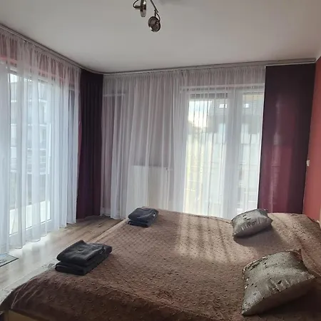 Apartment Four Seasons Aquamarina