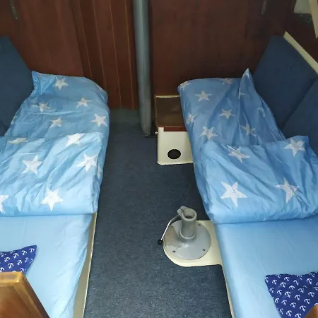 Botel Na Jachcie Lanette W Swinoujsciu *