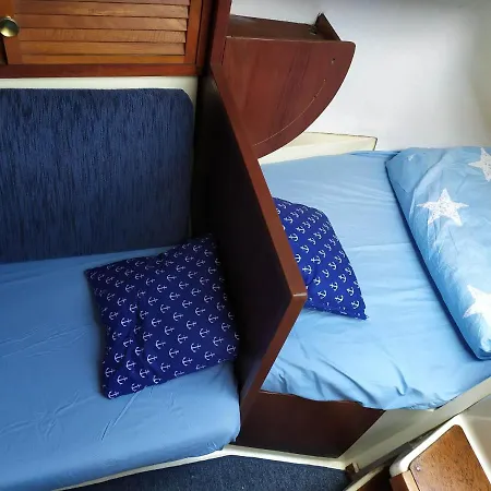Botel Na Jachcie Lanette W Swinoujsciu Swinoujscie