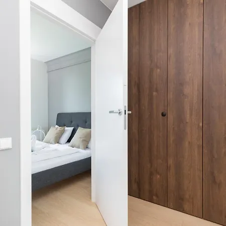Square By Renters Apartment Swinoujscie
