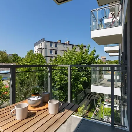 Square By Renters