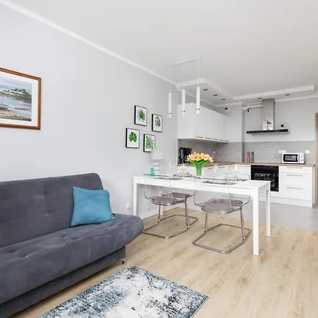 Square By Renters