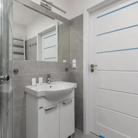 Square By Renters