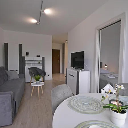 Bryza-matejki 1b-parking Apartment *