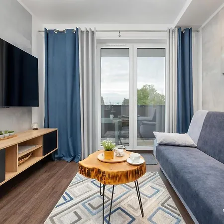 Apartment Modern Luzycka By Renters