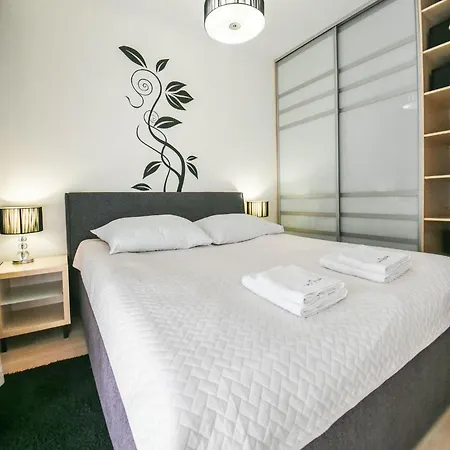 Przy Promenadzie Trzy Korony Z Sypialnia & Parking - Na Wyspie Apartment