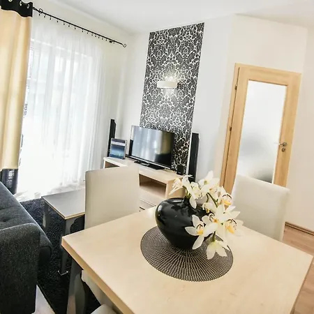 Apartment Przy Promenadzie Trzy Korony Z Sypialnia & Parking - Na Wyspie Swinoujscie