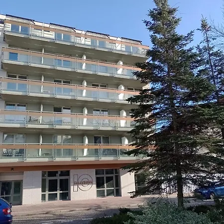 Plac Slowianski 10