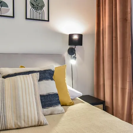 Przy Promenadzie Trzy Korony Z Sypialnia & Parking - Na Wyspie Apartment