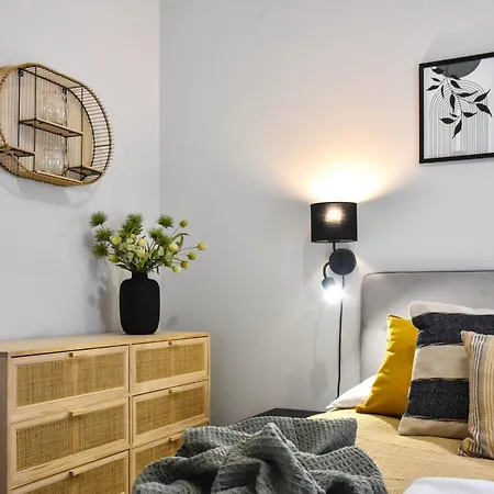 Przy Promenadzie Trzy Korony Z Sypialnia & Parking - Na Wyspie Apartment *