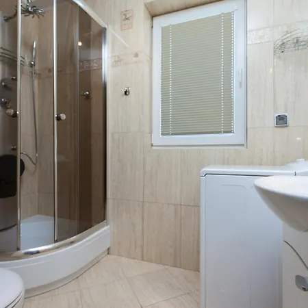 Apartment Center Iii By Renters *