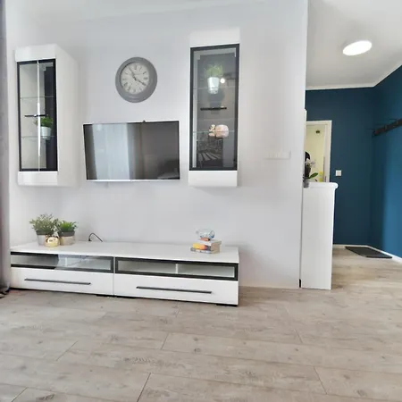 Sunset - Green Square + Garaz Apartment