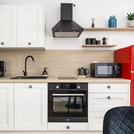 Modern Luzycka By Renters Apartment *