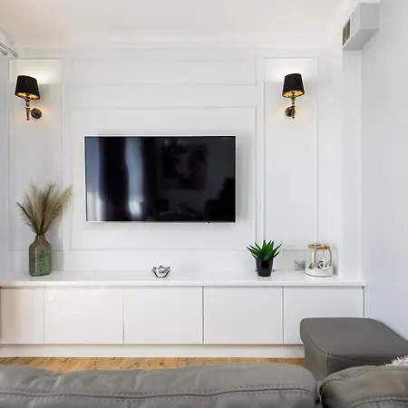 Wyspa Uznam - Rondo Rozy Wiatrow Apartment