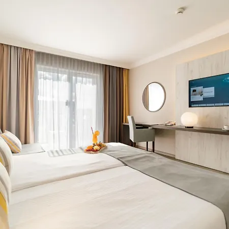 Hotel Trzy Wyspy 3*