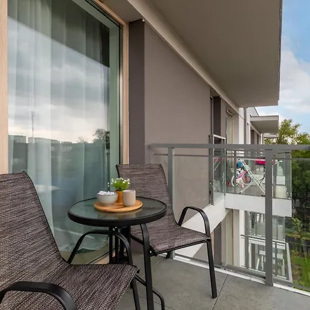 Apartment Square By Renters