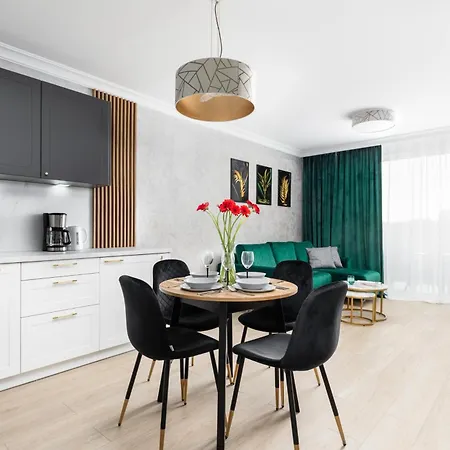 Square By Renters