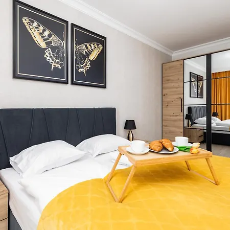 Apartment Square By Renters