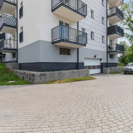 Apartment Sunny With Parking & Balcony Luzycka By Renters *