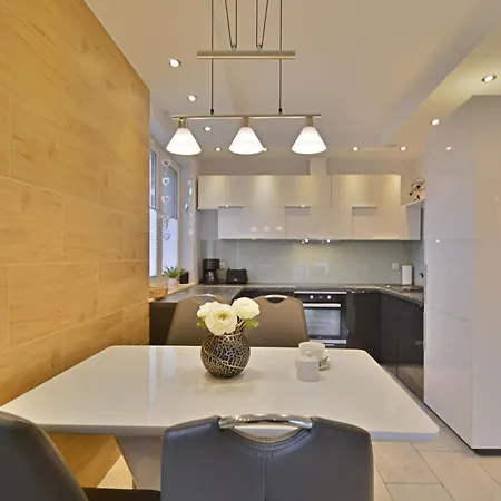 Bryza - Osiedle Ulanska - Parking Apartment *