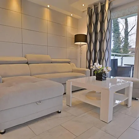 Apartment Bryza - Osiedle Ulanska - Parking