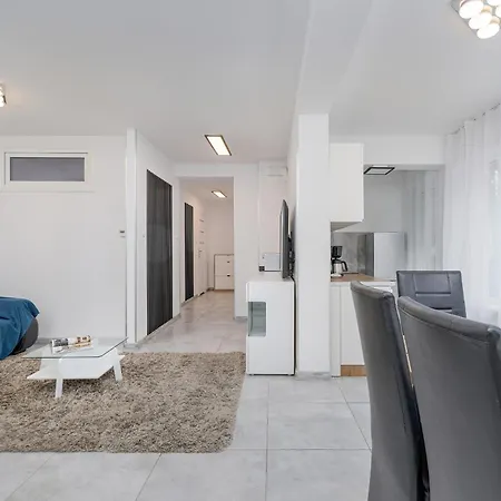 Apartment Family Herberta With Terrace And Parking By Rent Like