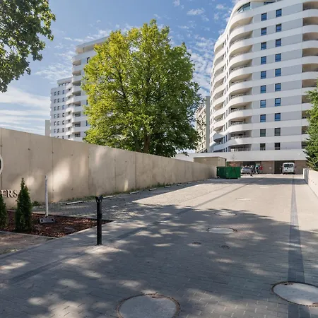 Sun Towers Lux By Renters Prestige Apartament *