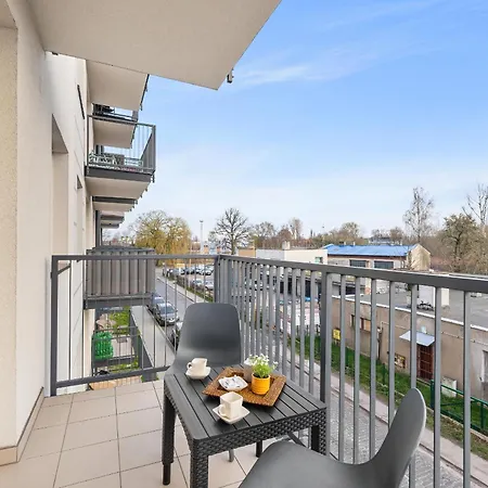 Unique Kampat With Balcony For 4 Guests By Renters Apartament Świnoujście